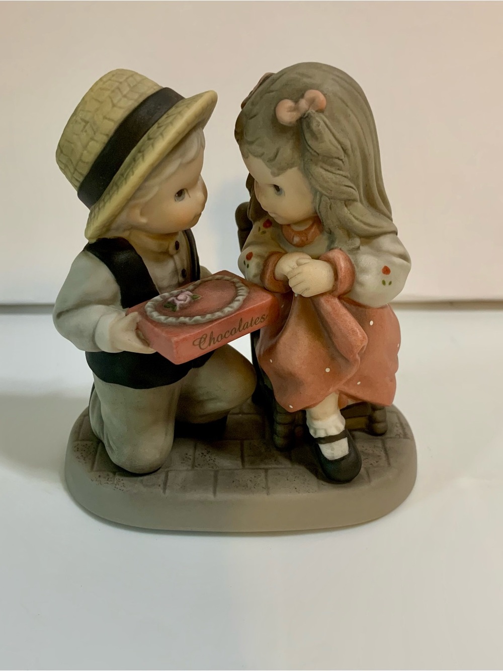 NBM Bahner Studios AG
1998 ONE OF LIFE’S SWEETEST MOMENTS… 472379 Vintage